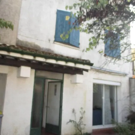 Maison Entiere De 100 M2 ホームステイ *