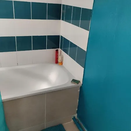 ホームステイ Maison Entiere De 100 M2 *