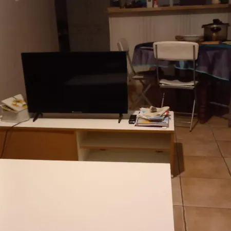 Maison Entiere De 100 M2 ホームステイ